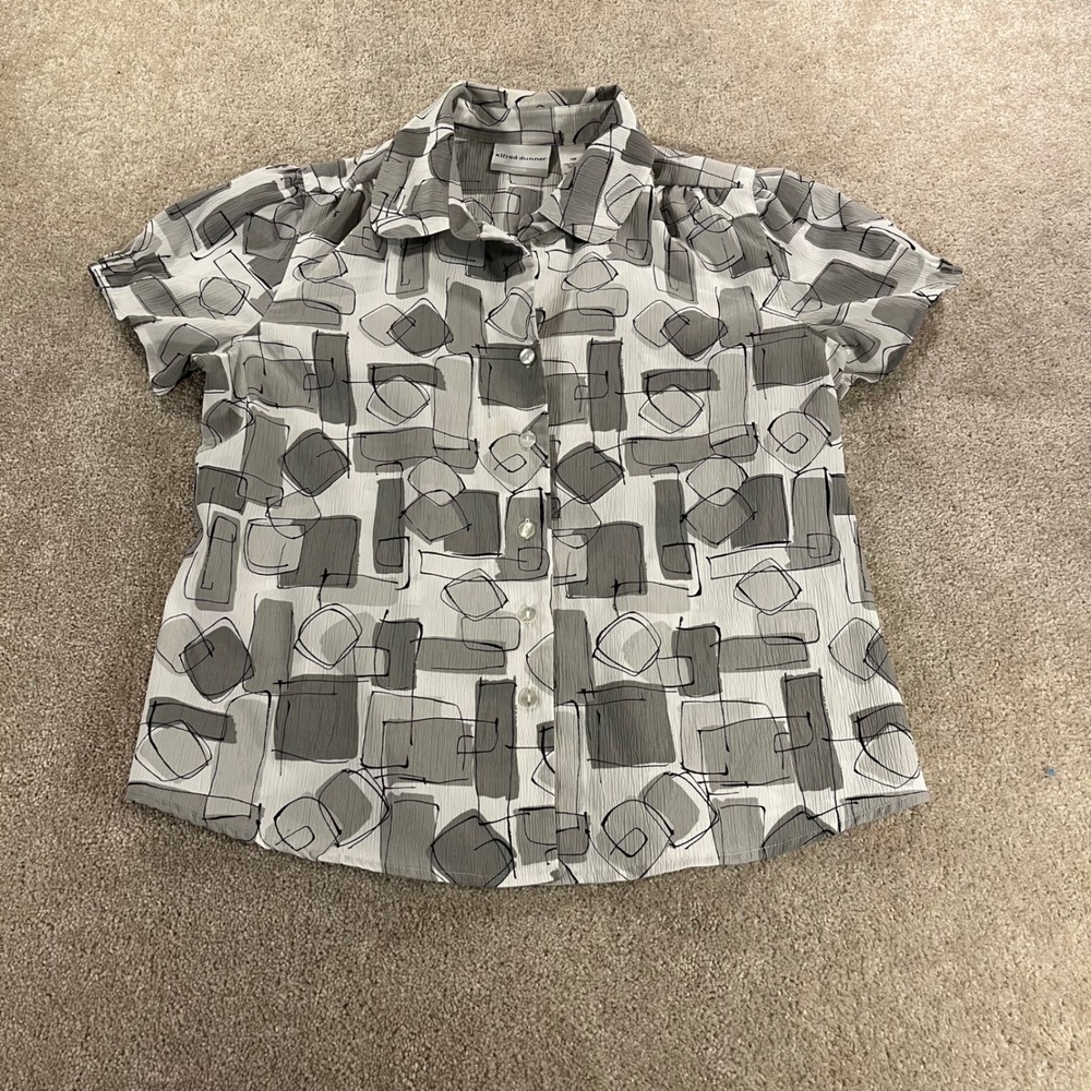 Alfred Dunner Button Up Shirt Womens 14 Petite Grey‎ Abstract Geometric Short